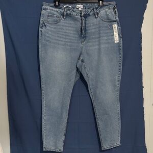 Ava & Viv Faded Light Wash high rise Skinny Jeans